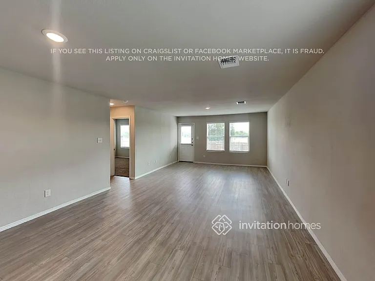 5747 Leon Pl — Photo 4