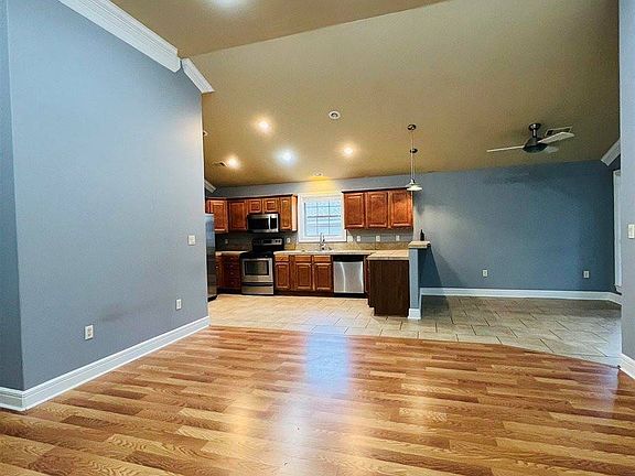 5th image of 9903 Merlot Ln