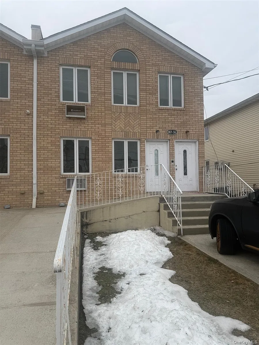 Building Photo - 147-36 Springfield Ln #1