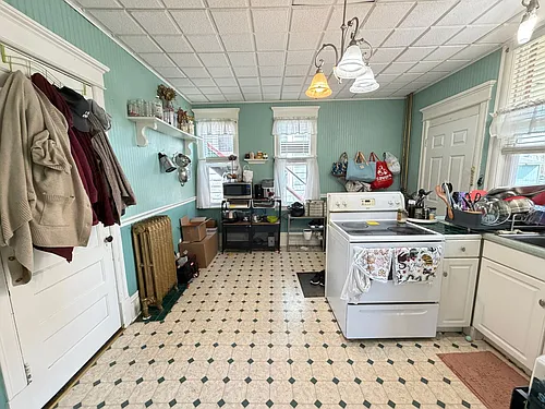 1128 Hammond Ave #1 Photo 1