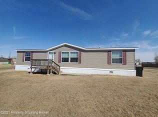 910 Dan Dr, Dickinson, ND 58601