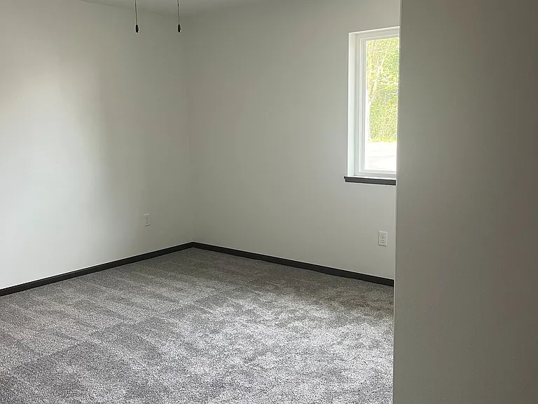 10 Lake Ln — Photo 13