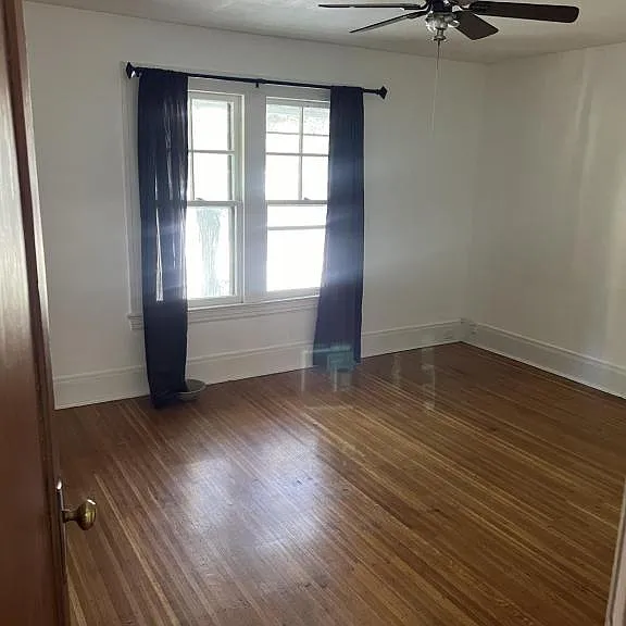 1057 Park Ave — Photo 3