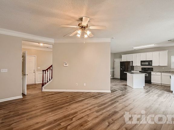 2nd image of 3600 Arthur St