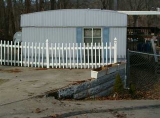 634 Lakeshore Dr, Mammoth Cave, KY 42259