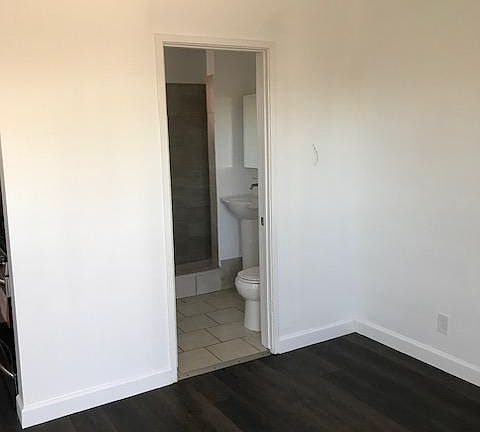 2nd image of 10461 Ilex Ave APT 4