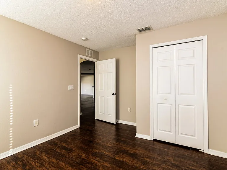 103 Aurelia Ct — Photo 12