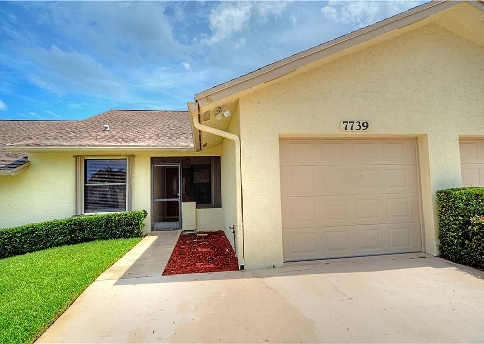 1st image of 7739 SE Sugar Sand Cir