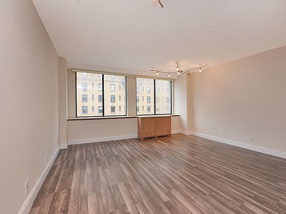 4th image of 324 W 23rd St APT 4A
