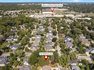 710 W Benton Ave, Naperville, IL 60540