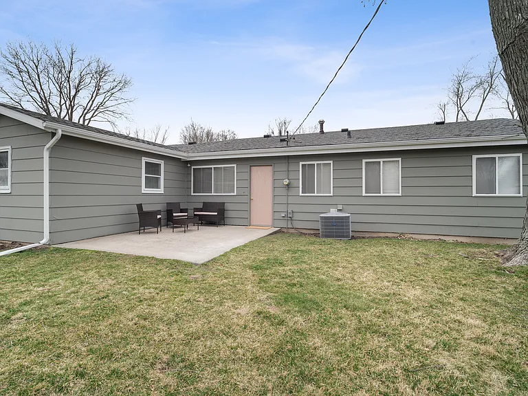 1105 Julienne Dr — Photo 23