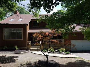 9 Stargate Ln, Chester, NY 10918