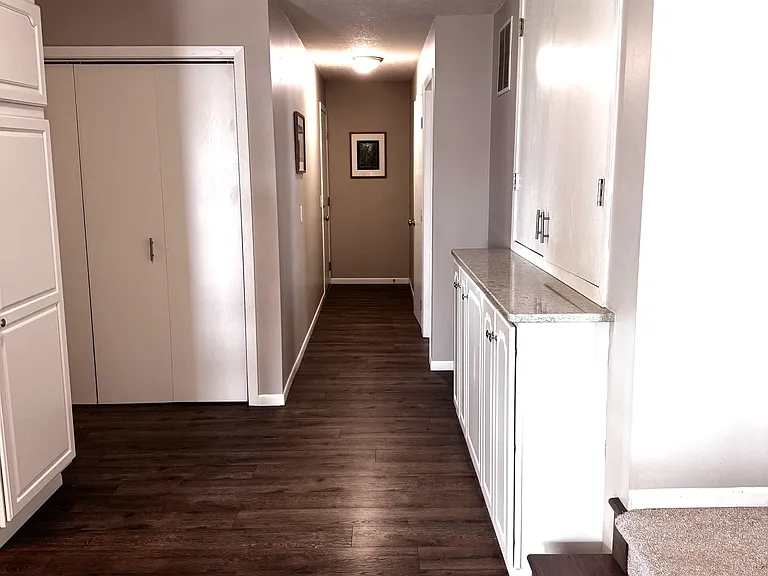 213 N Park St #B — Photo 19