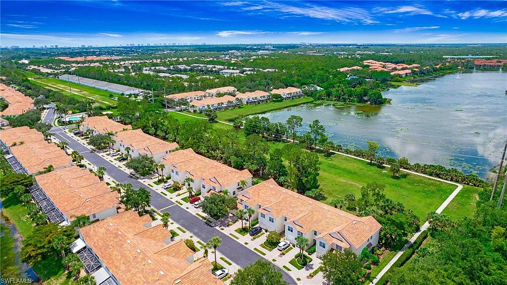 Building Photo - 880 Hampton Cir