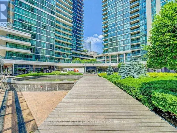 33 Bay St #1403, Toronto, ON M5J 2Z3