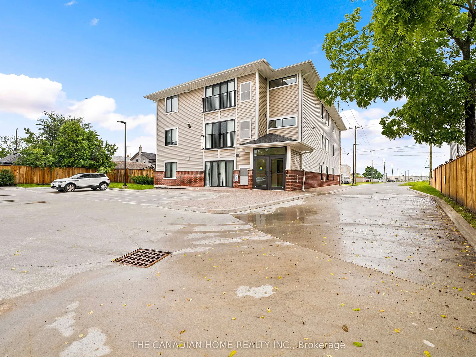 2 bed, $1,950 — Photo 2