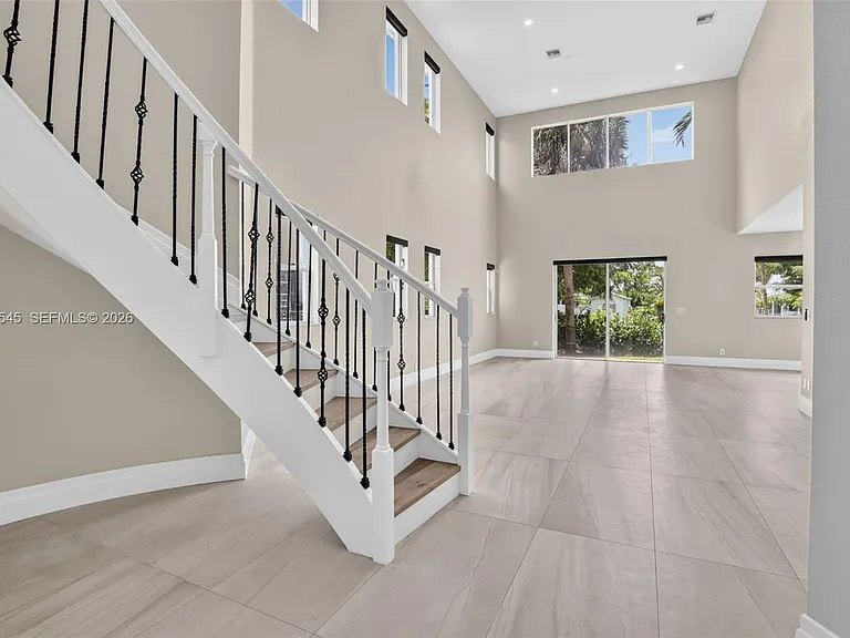 12410 SW 1st St — Photo 5