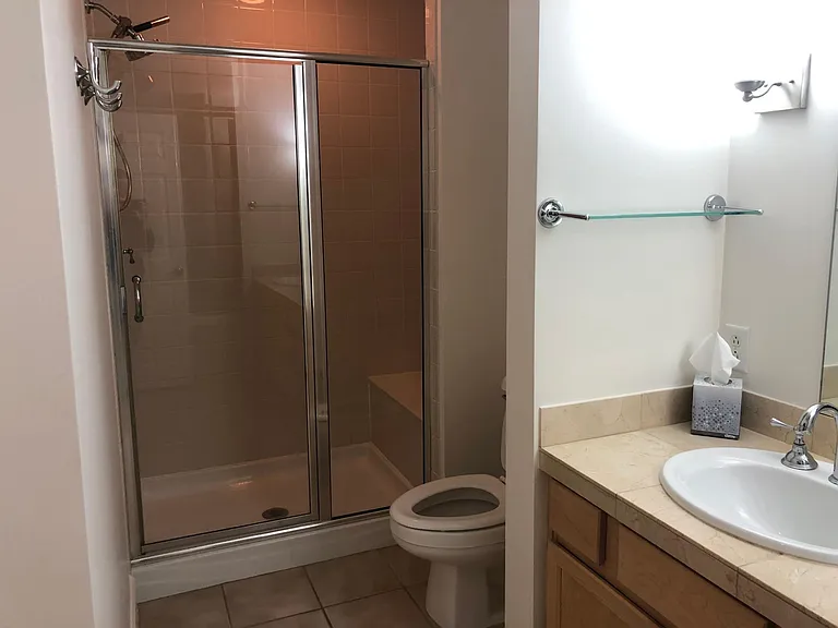 1630 N Clarkson St #402 — Photo 9