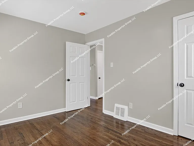 18500 Archdale St — Photo 14