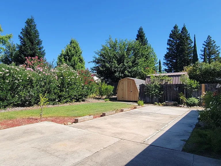 2154 Hemingway St — Photo 17