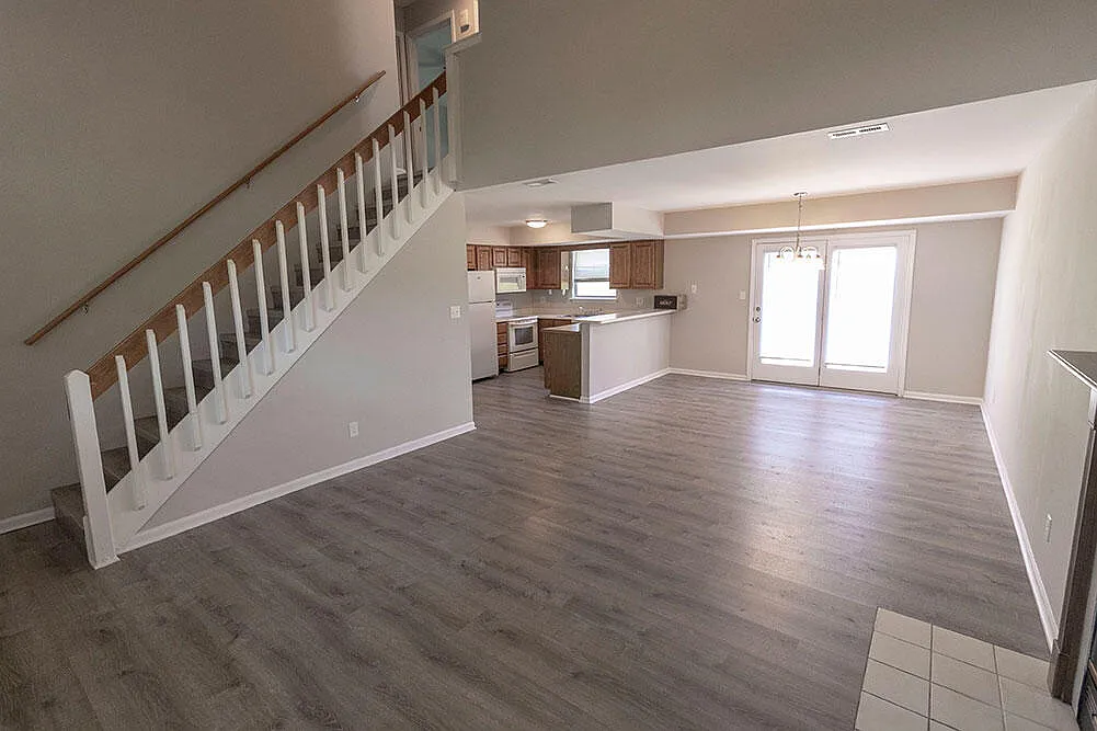 3 bed, 2.5 bath, 1446 sqft, $1,625 — Photo 3