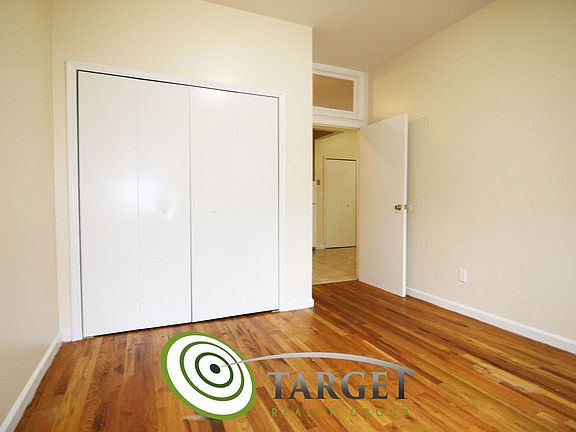5th image of 351 Manhattan Ave APT 2L