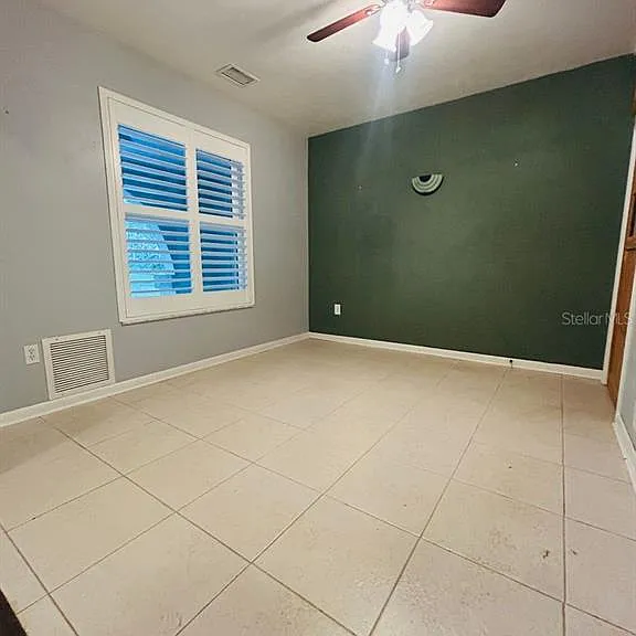 608 SW 80th Blvd — Photo 3