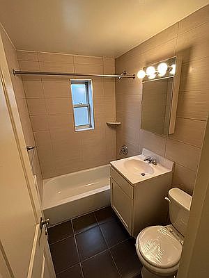5th image of 6 Stratford Ave #1A