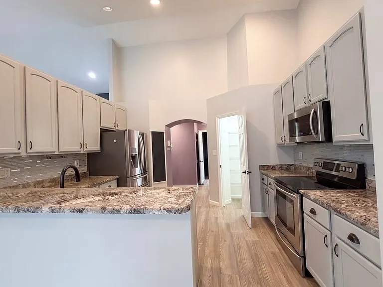 16802 Enderbush Ln — Photo 2