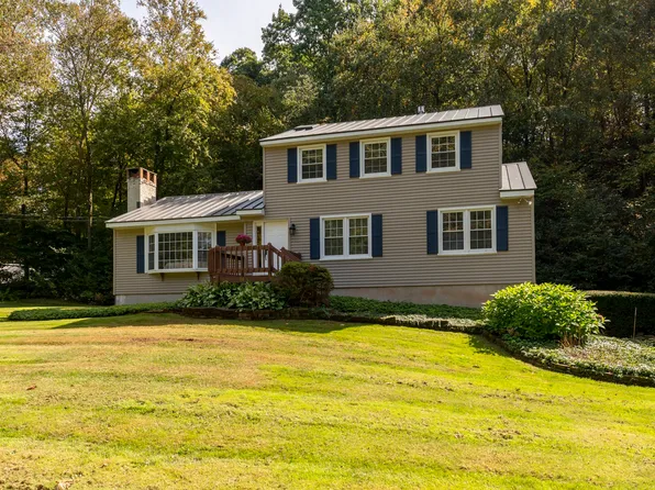 28 Ann Drive, Bethany, CT 06524