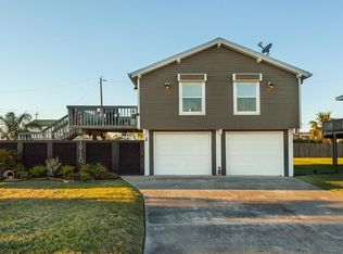 16720 Edward Teach Rd, Jamaica Beach, TX 77554