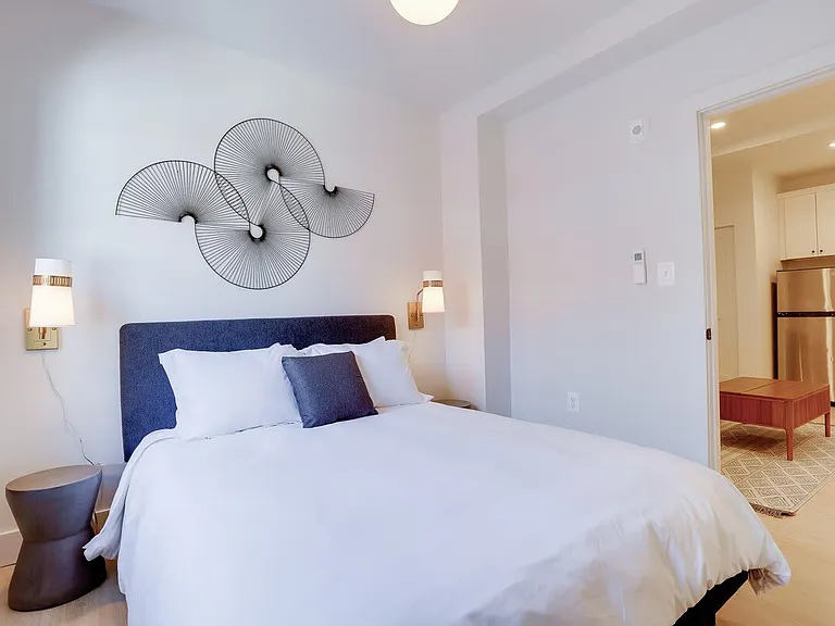 712 G St SE #203 — Photo 5
