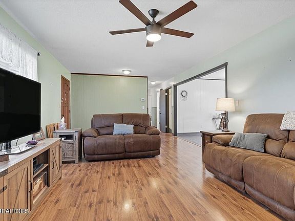 5th image of 1858 Nandina Dr