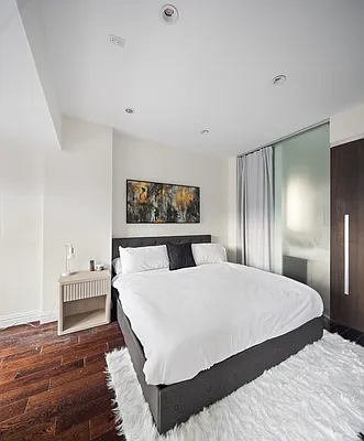 Rented by UbiQ NY | media 3