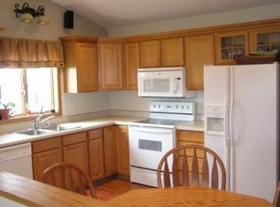 1157 Lincoln Rd, Oregon, WI 53575