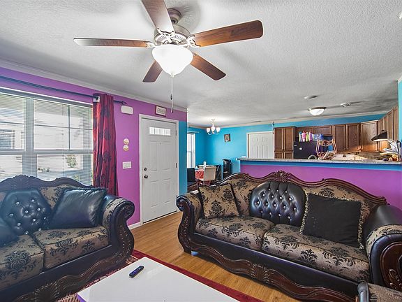 4th image of 2434 Saylor Rd