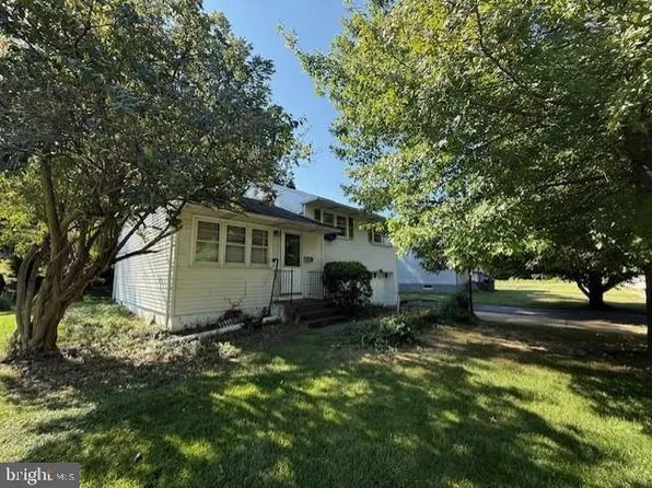 2004 Faulkland Rd, Wilmington, DE 19805