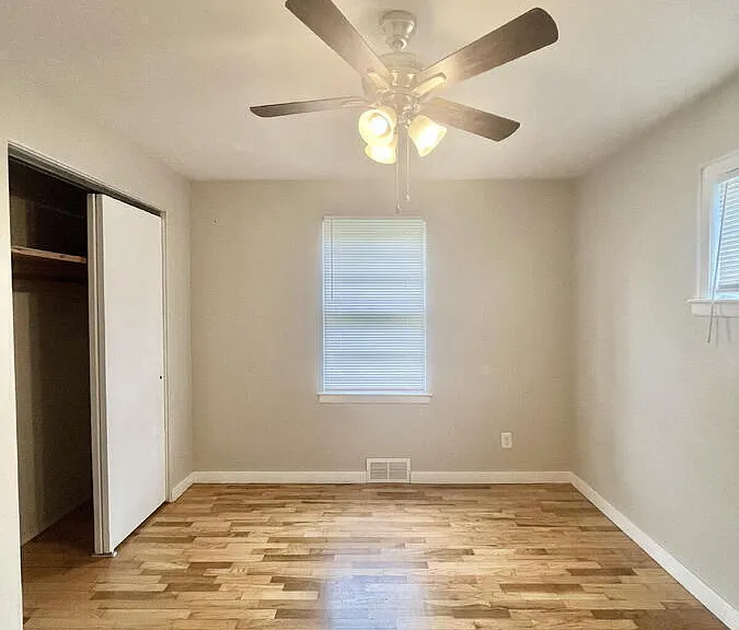 719 N Middle St — Photo 13