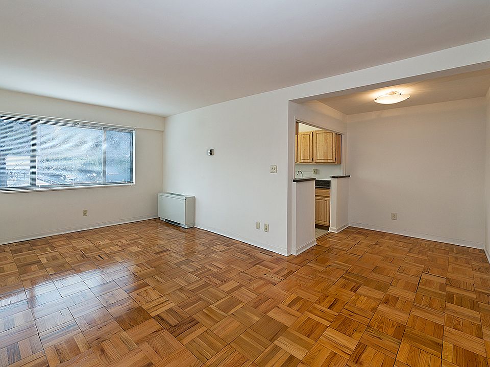 Living and dining area