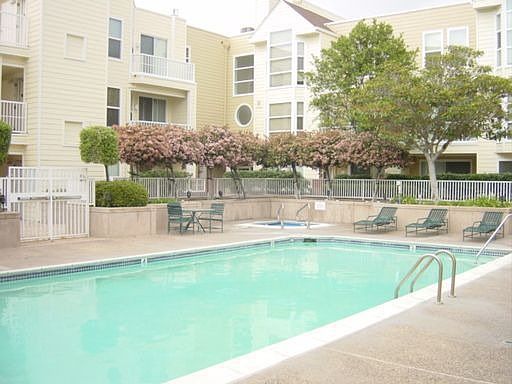 1st image of 423 N 2nd St Unit 135