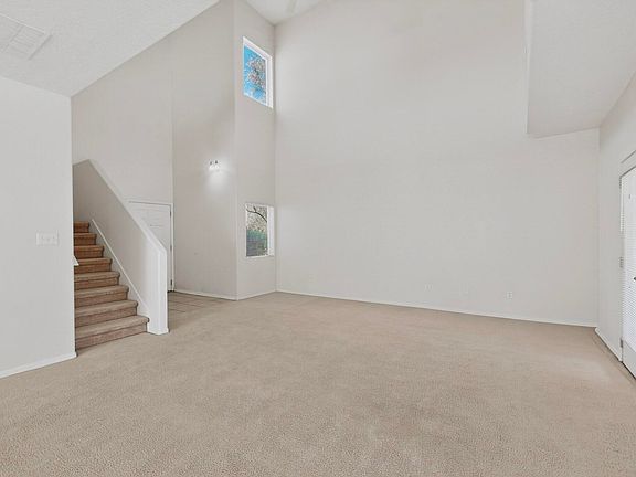 5th image of 7644 Calle Comodo NE