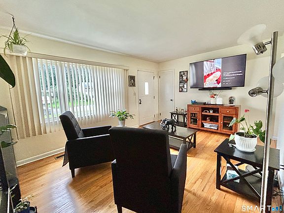 5th image of 13 Hemlock Drive