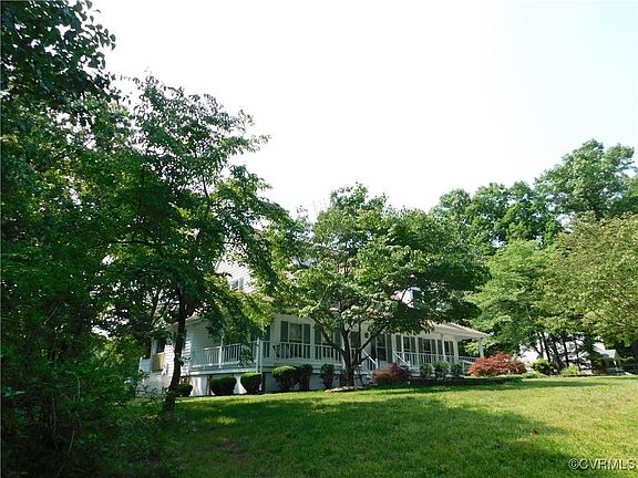 3rd image of 8415 Town Hall Ct