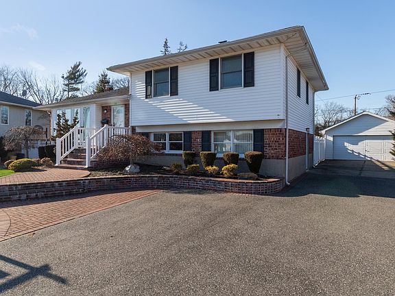 3rd image of 33 Eagle Ln