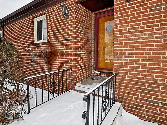 3rd image of 20285 Orchard Grove Ave