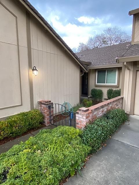 1st image of 6532 La Poza Ct