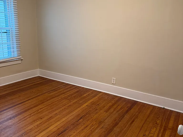 908 Delor Ave — Photo 10