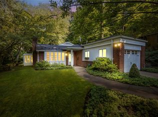 607 Poia Rd, Sewickley, PA 15143