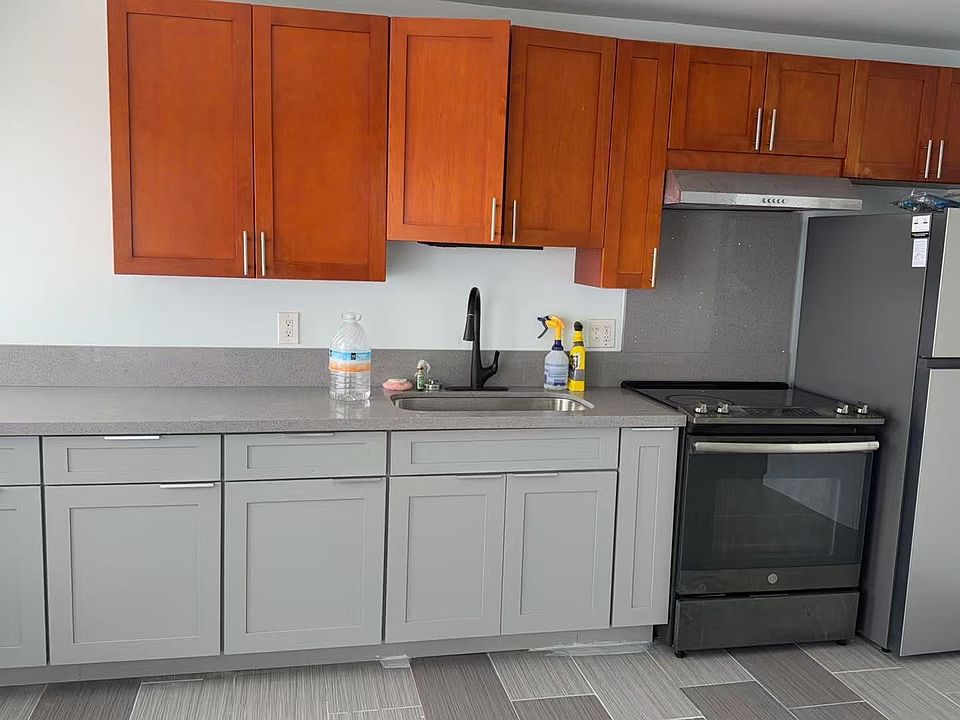 1st bedroom