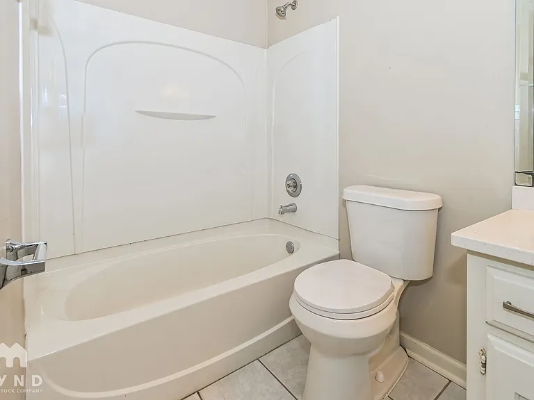 8313 Regal Bend Dr — Photo 23